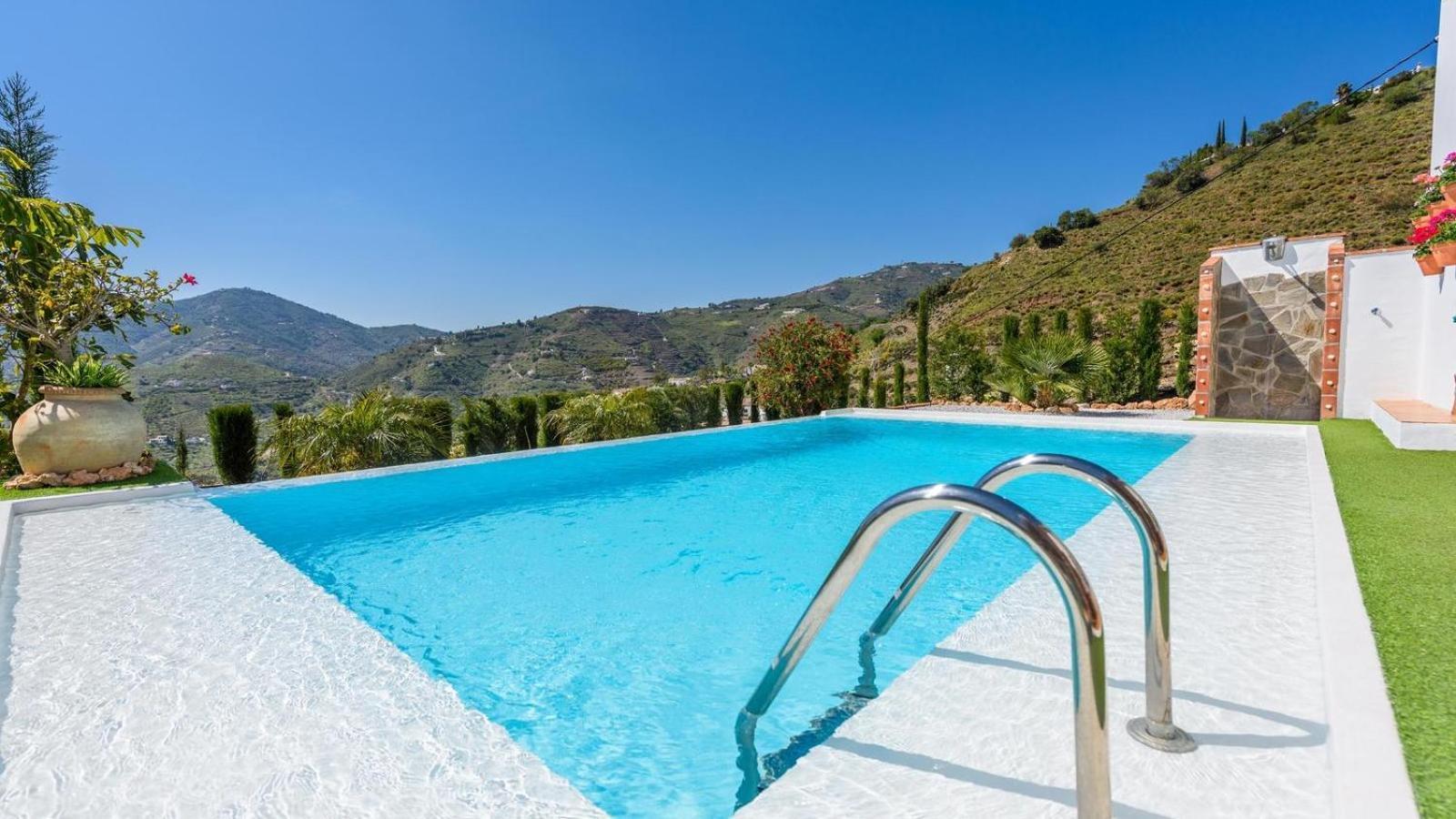 Villa Las Palmeras De Torrox By Ruralidays Buitenkant foto